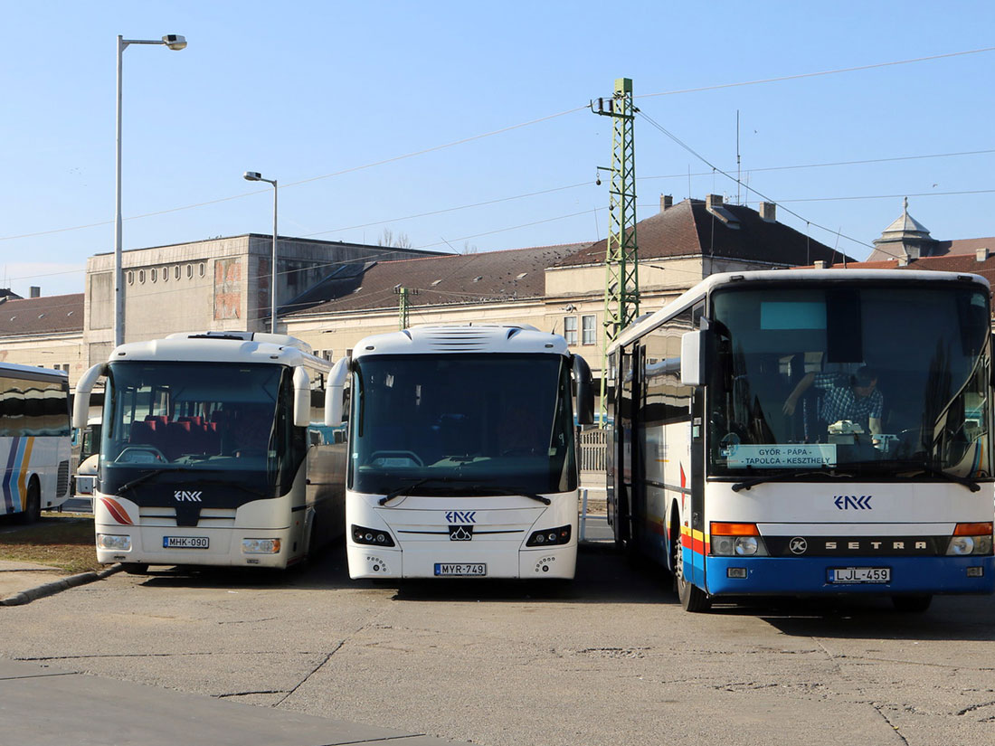 Enykk-buses-in-Gyor-Hungary_web